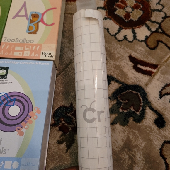 Cricut machine bundle - Picture 6 of 10